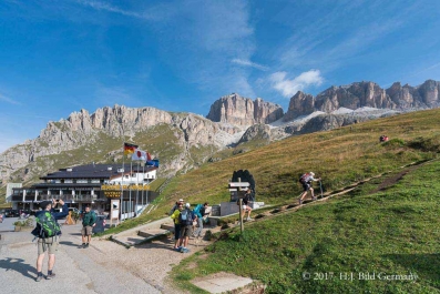 Dolomiten: Vom Pass Pordoi zum Piz Boe und zurück_2